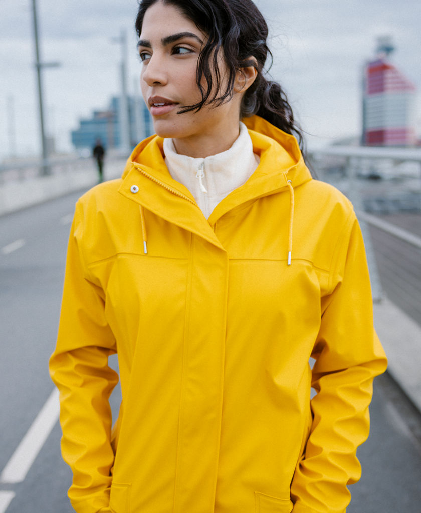 W MOSS RAIN COAT, Essential Yellow